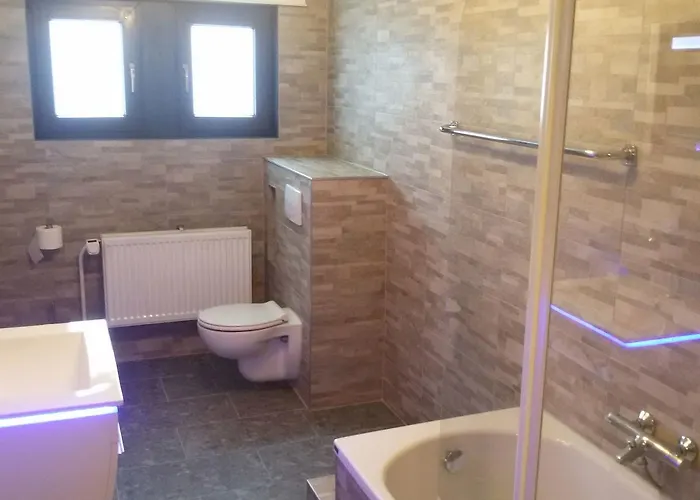 Vakantiehuis Detached House With Sauna 50m From Lifts *